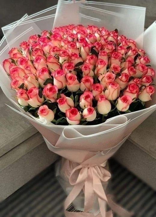 Corporate meeting room with carefully timed floral arrangements that maintain elegance throughout business hours